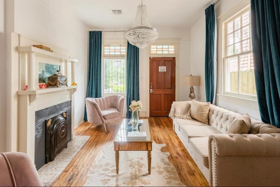 Elegant Renovated House With Relaxing Courtyard - Near FQ House in Ninth Ward