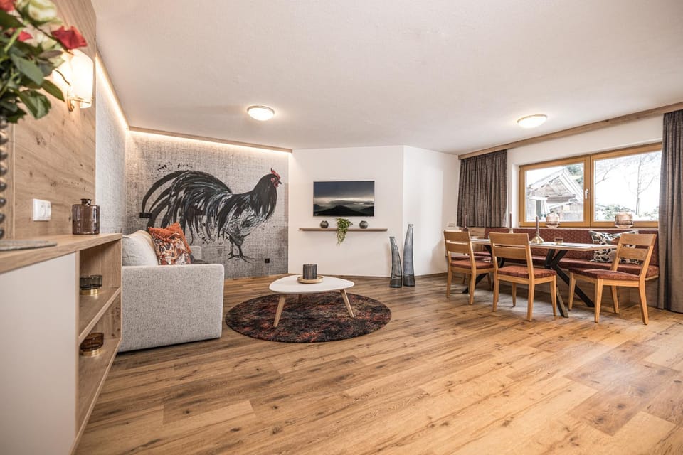 Living room, Seating area, Dining area