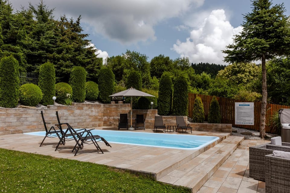 Day, Natural landscape, Garden view, Pool view, Swimming pool, sunbed