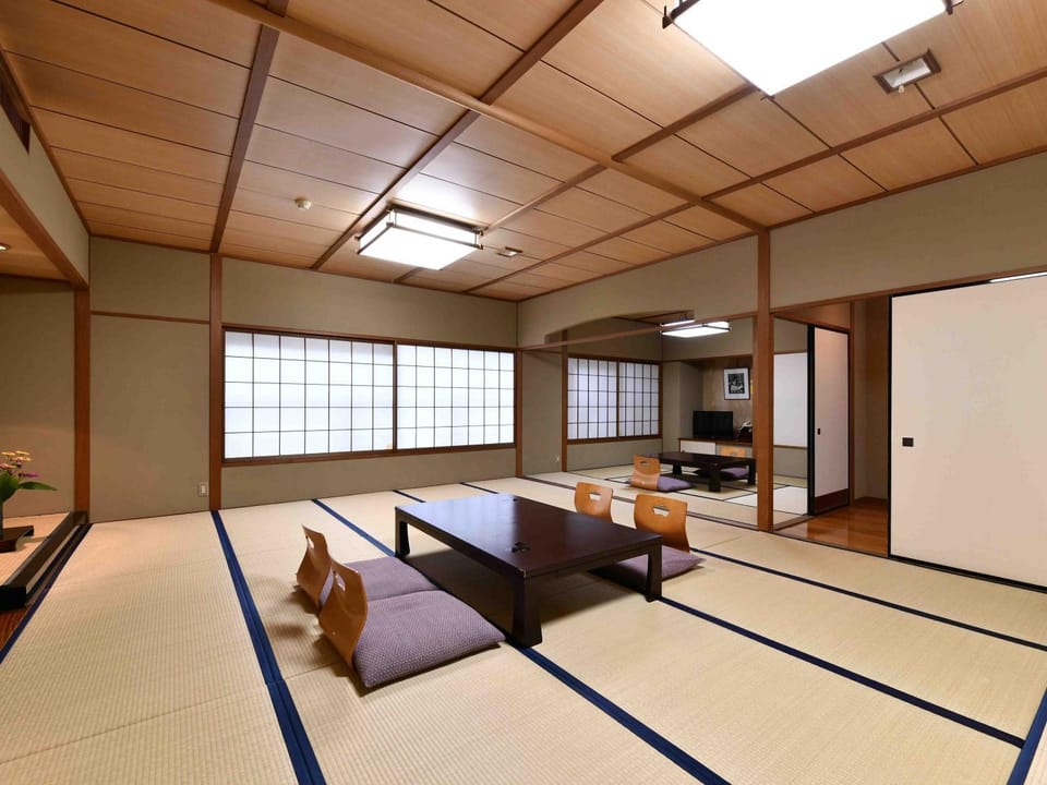 Awara Onsen Minoya Taiheikaku Ryokan in Japan