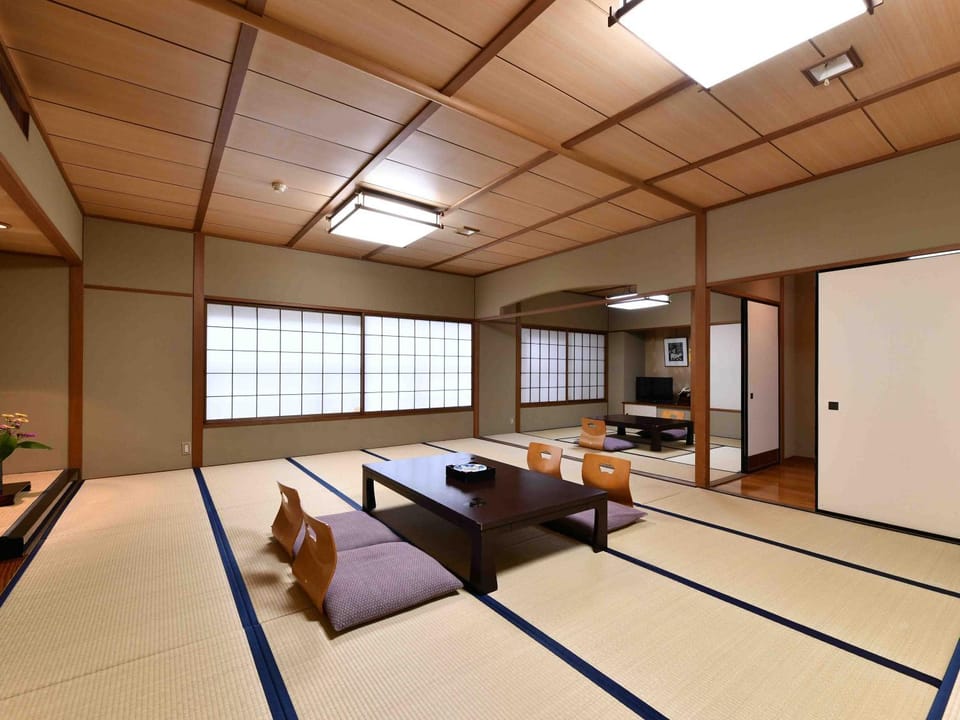 Awara Onsen Minoya Taiheikaku Ryokan in Japan