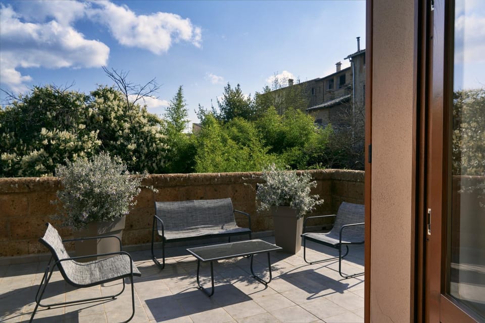 View (from property/room), Balcony/Terrace