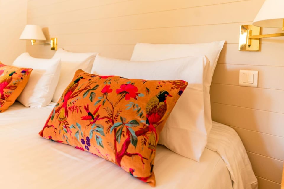 Bed, Decorative detail, Bedroom