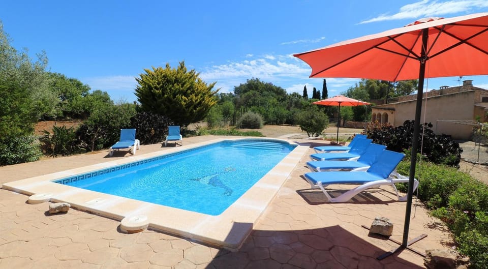 Can Cova Villa in Migjorn
