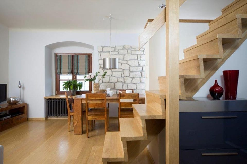 Living room, Seating area, Dining area