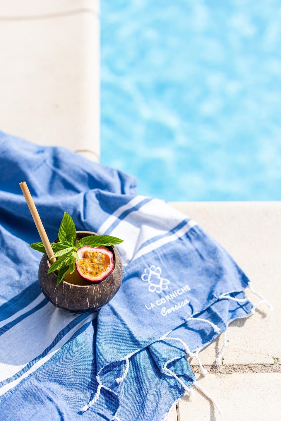 Day, Swimming pool, Drinks