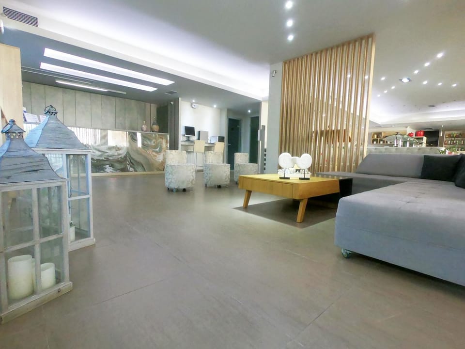 Lobby or reception, Seating area