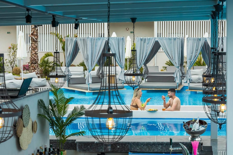 People, Swimming pool