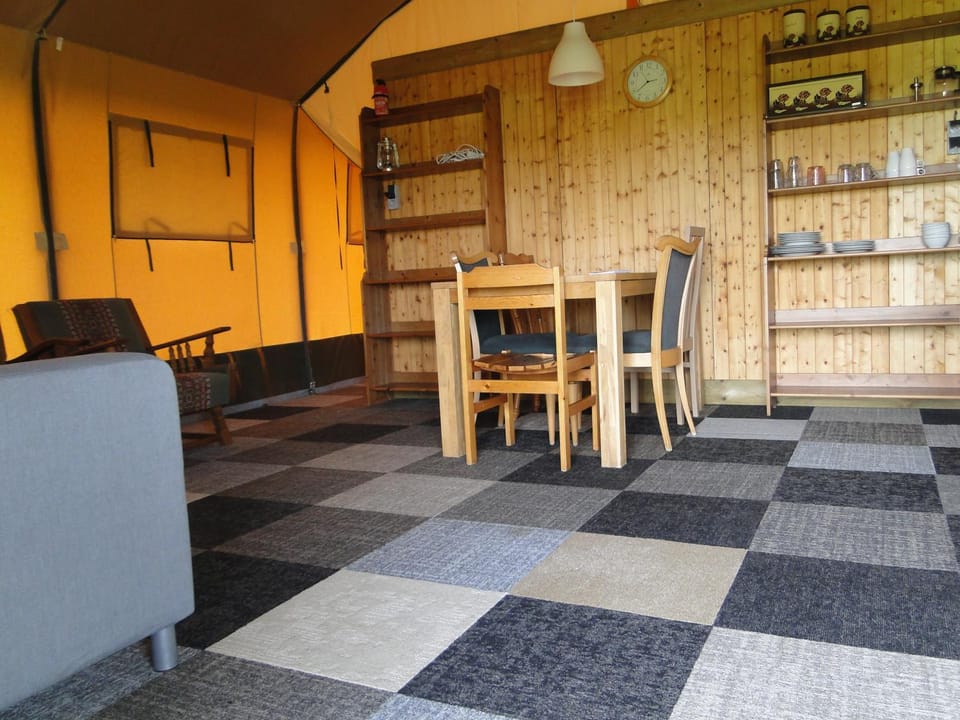 Boerderij Halfweg Luxury tent in Friesland, Netherlands