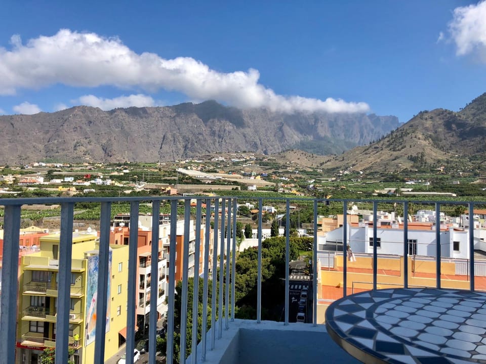Nearby landmark, Day, Natural landscape, View (from property/room), Balcony/Terrace, Mountain view