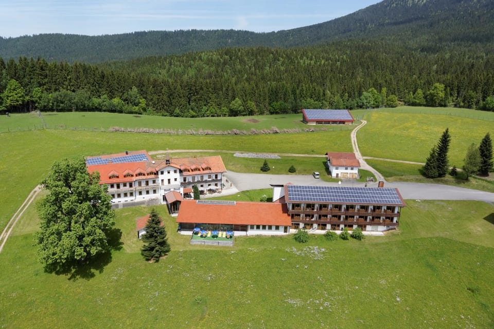 Property building, Spring, Day, Natural landscape, Bird's eye view, On site, Garden view, Mountain view