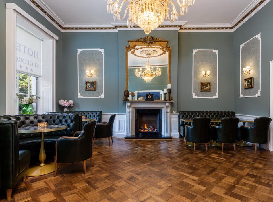 Lounge or bar