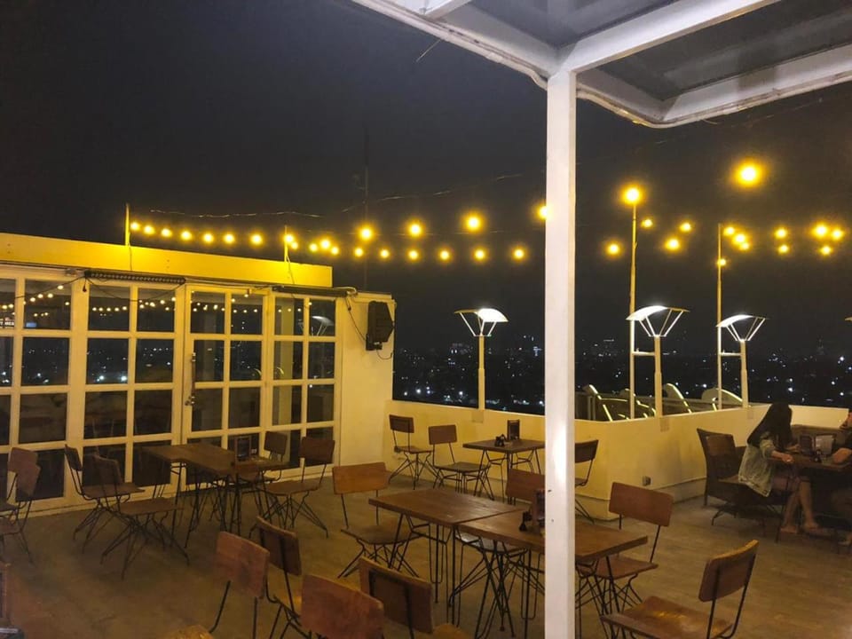 Lounge or bar