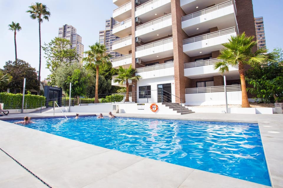 Swimming pool, Swimming pool