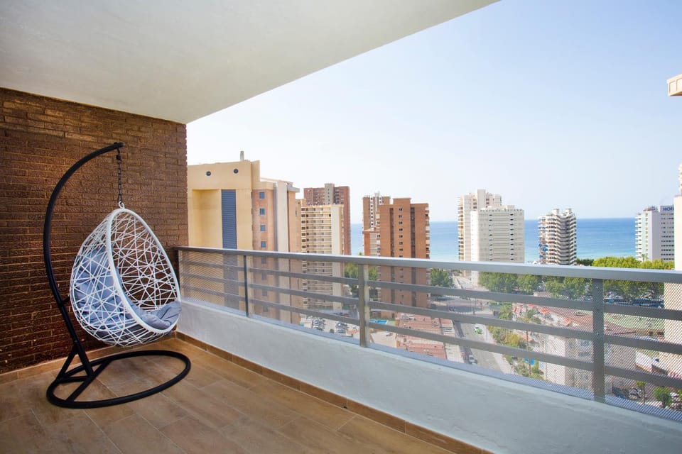 Balcony/Terrace, City view