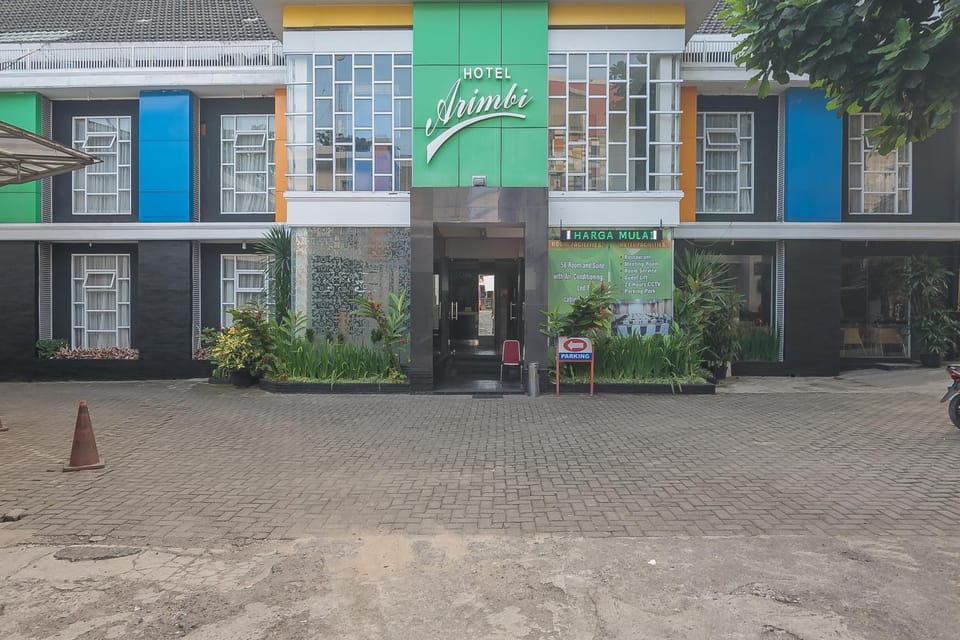 Facade/entrance