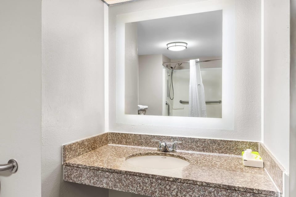 Bathroom, acessibility