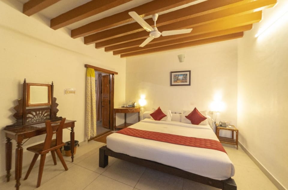 Bed, Photo of the whole room, Bedroom, wardrobe, air conditioner