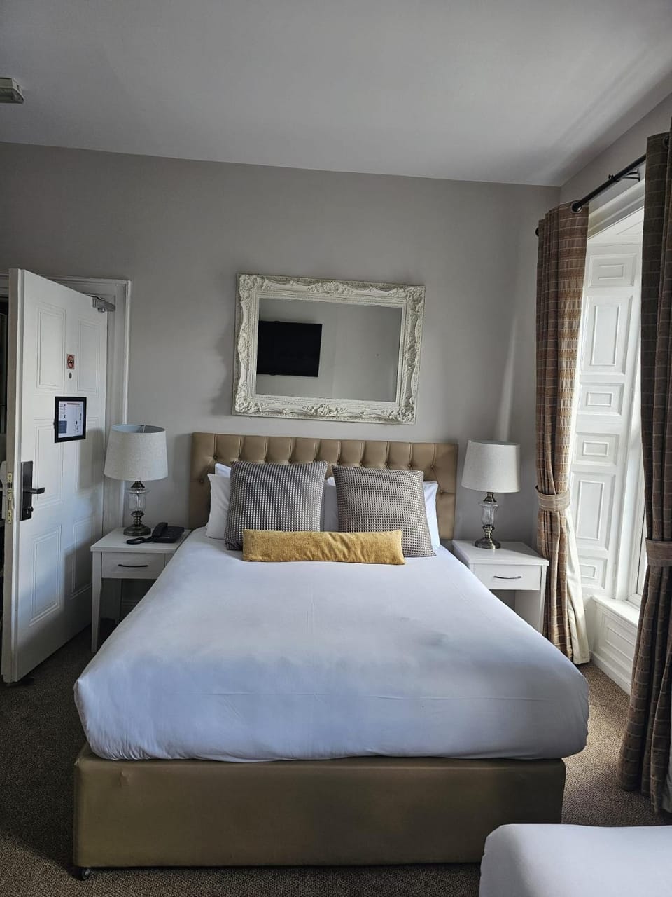 Brogans Bar & Hotel Bed and Breakfast in Meath, Co. Meath, Ireland