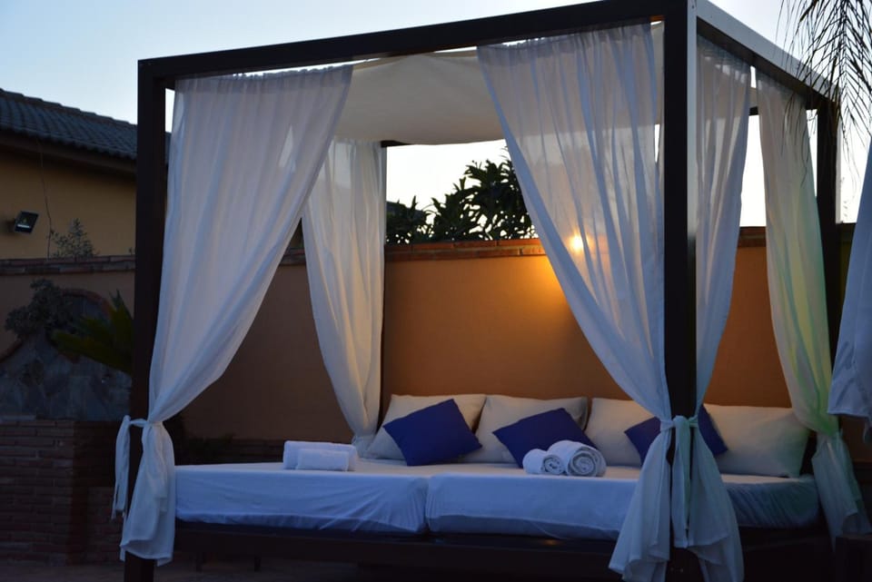 Bed, View (from property/room), Balcony/Terrace