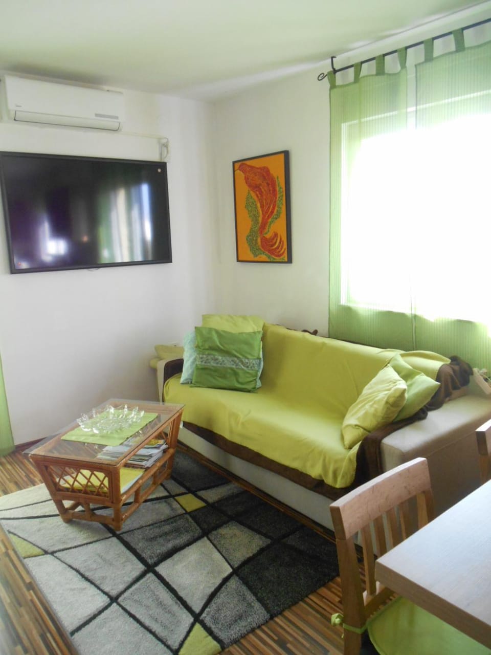Living room, Seating area, air conditioner