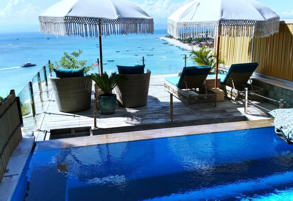 View (from property/room), Swimming pool, sunbed