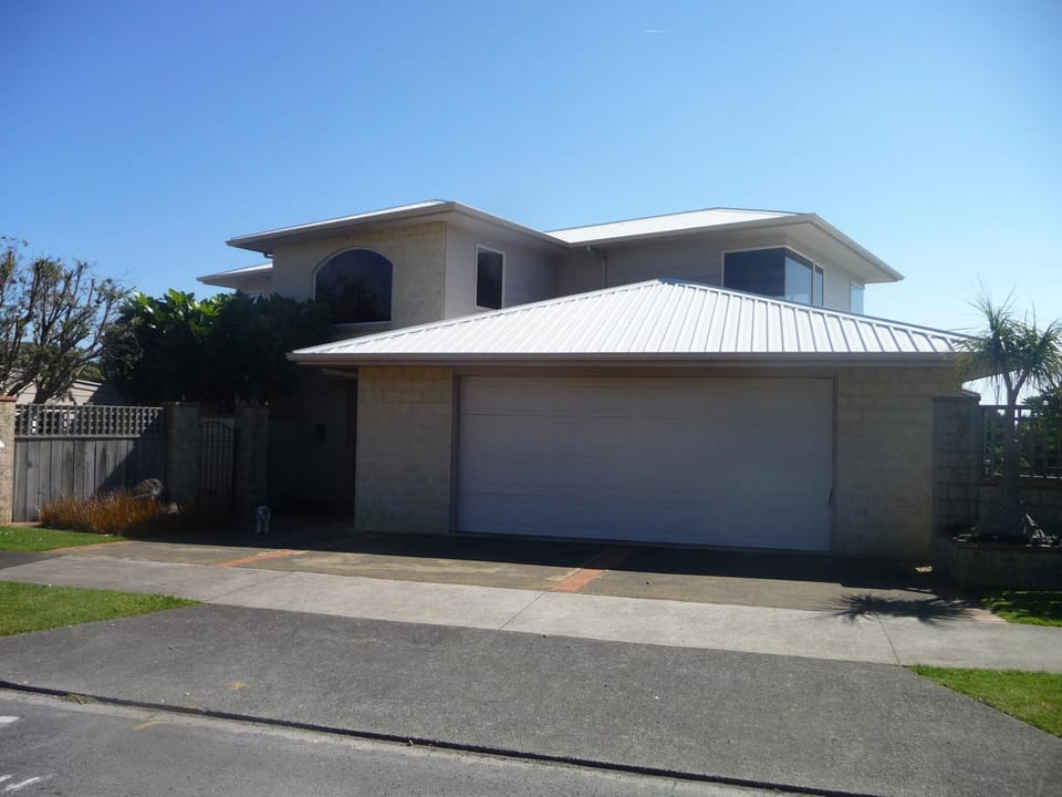 Property building, Street view
