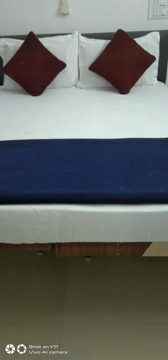 Gurukrupa Bunglow Bed and Breakfast in Gujarat
