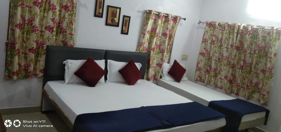 Gurukrupa Bunglow Bed and Breakfast in Gujarat