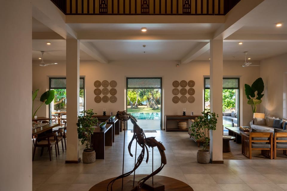 Living room, Dining area