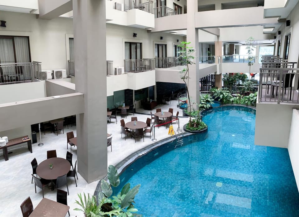 Swimming pool, Swimming pool