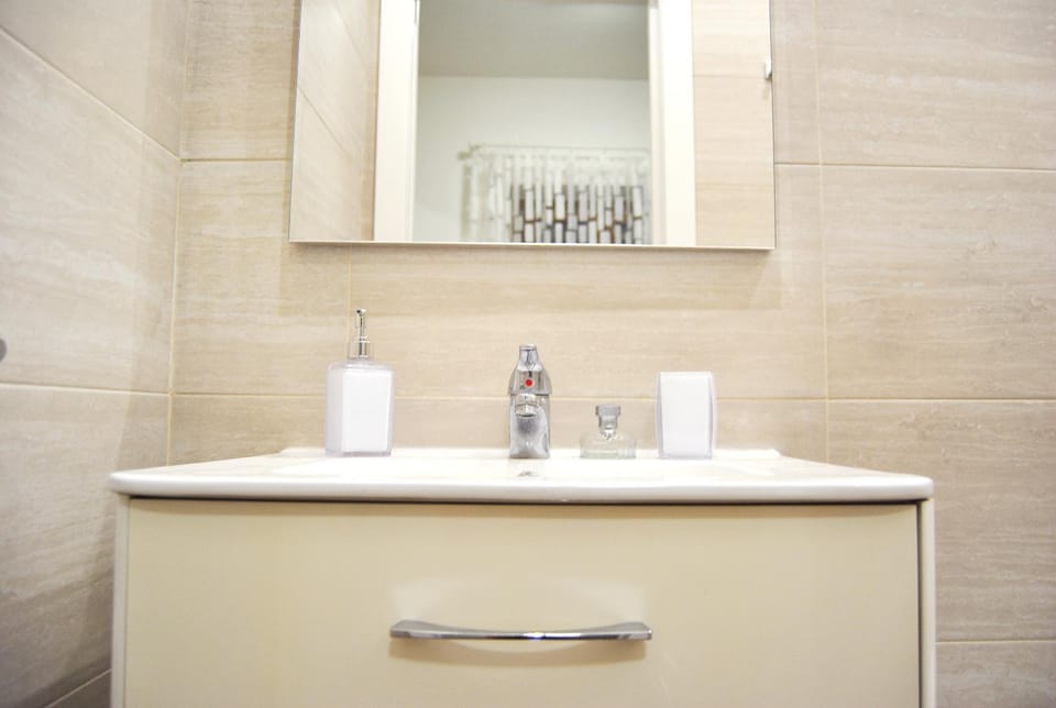Bathroom, Bedroom