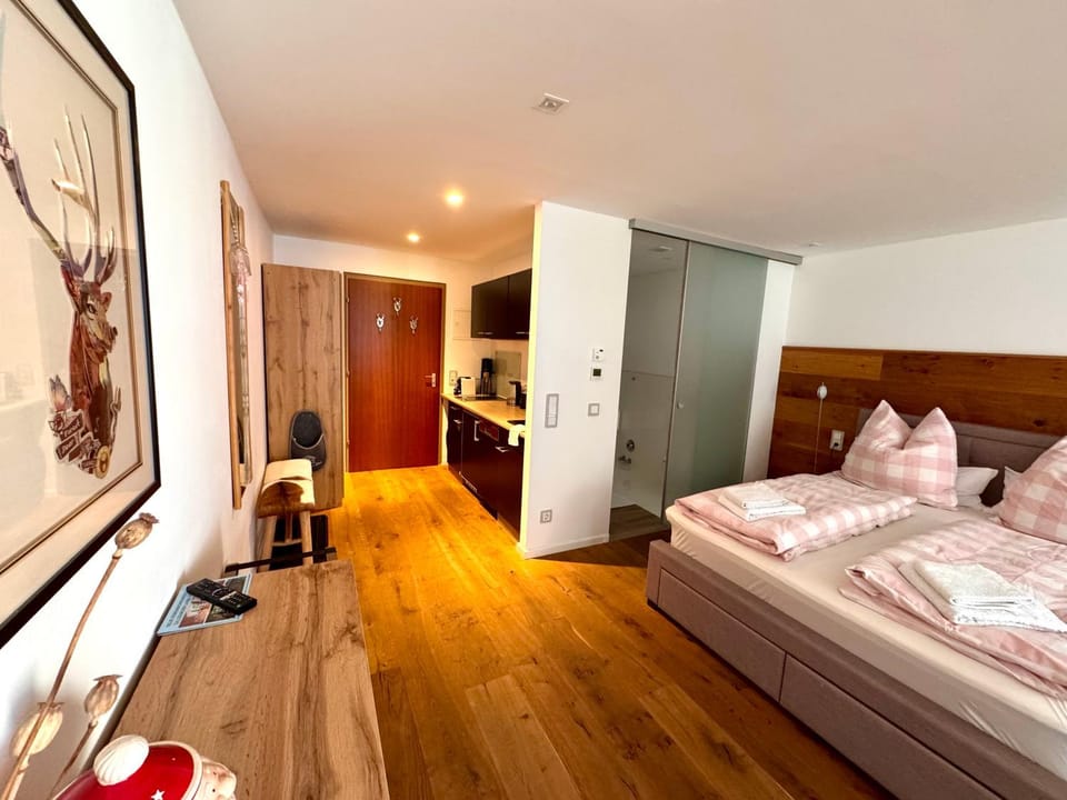 Grubhof Scholsspark, Studio Lofer mit Garten und Schwimmbad Apartment in Berchtesgadener Land