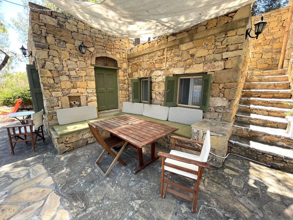 Property building, Patio, View (from property/room), Balcony/Terrace, Dining area