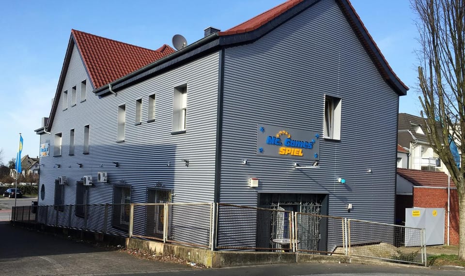 Property building, Facade/entrance