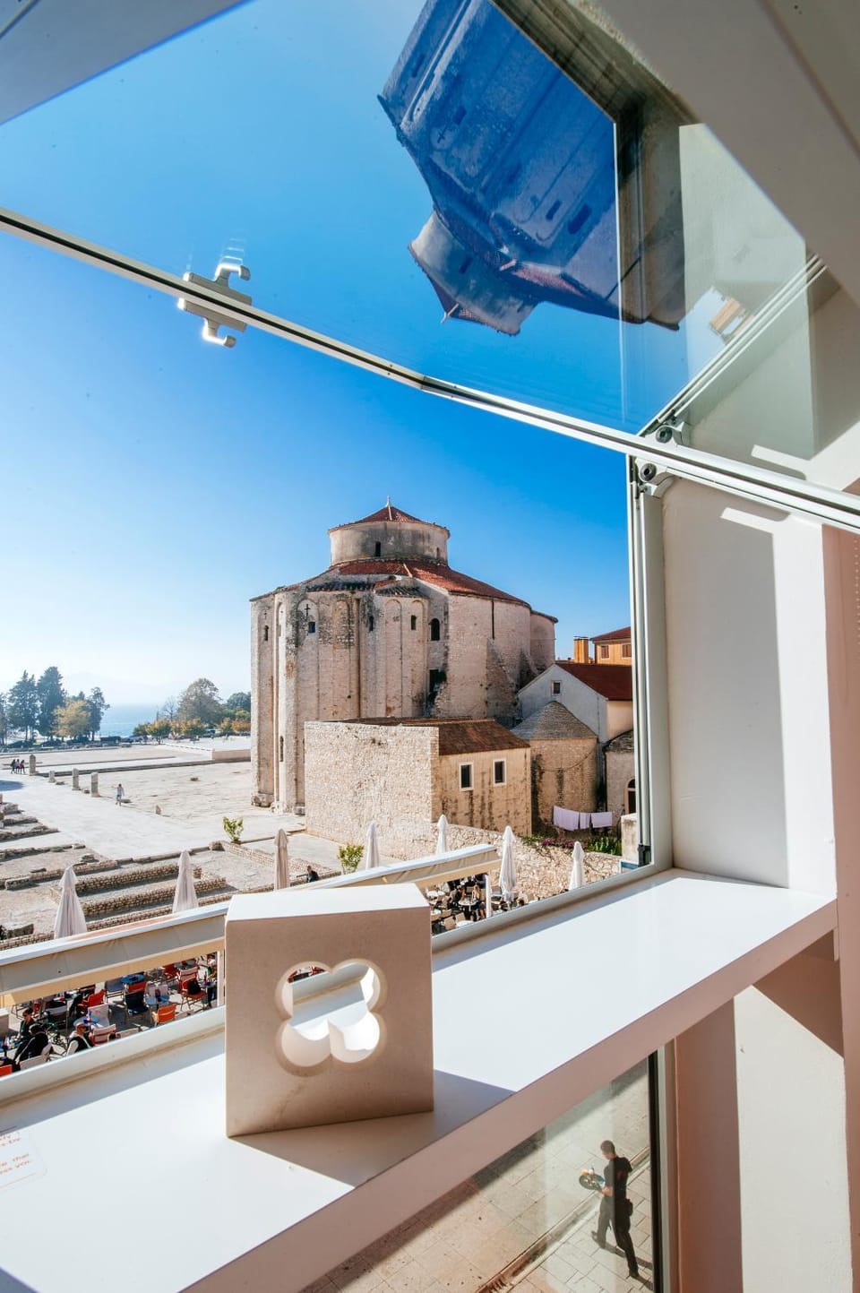 View (from property/room), Sea view, Street view, Certificate/Award