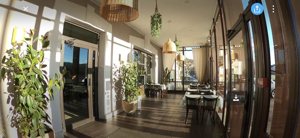 Property building, Breakfast