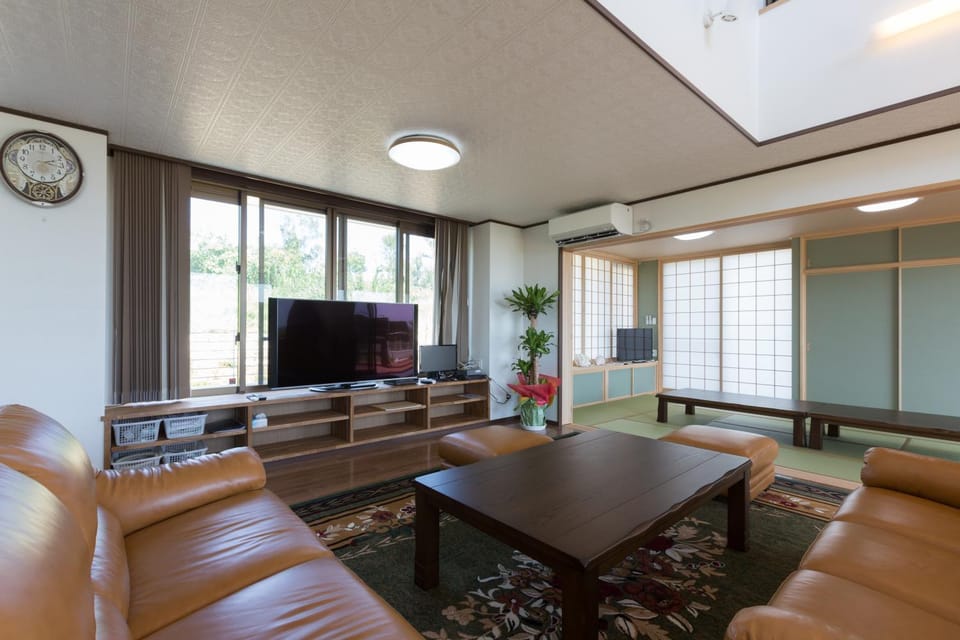 Communal lounge/ TV room, TV and multimedia, Living room