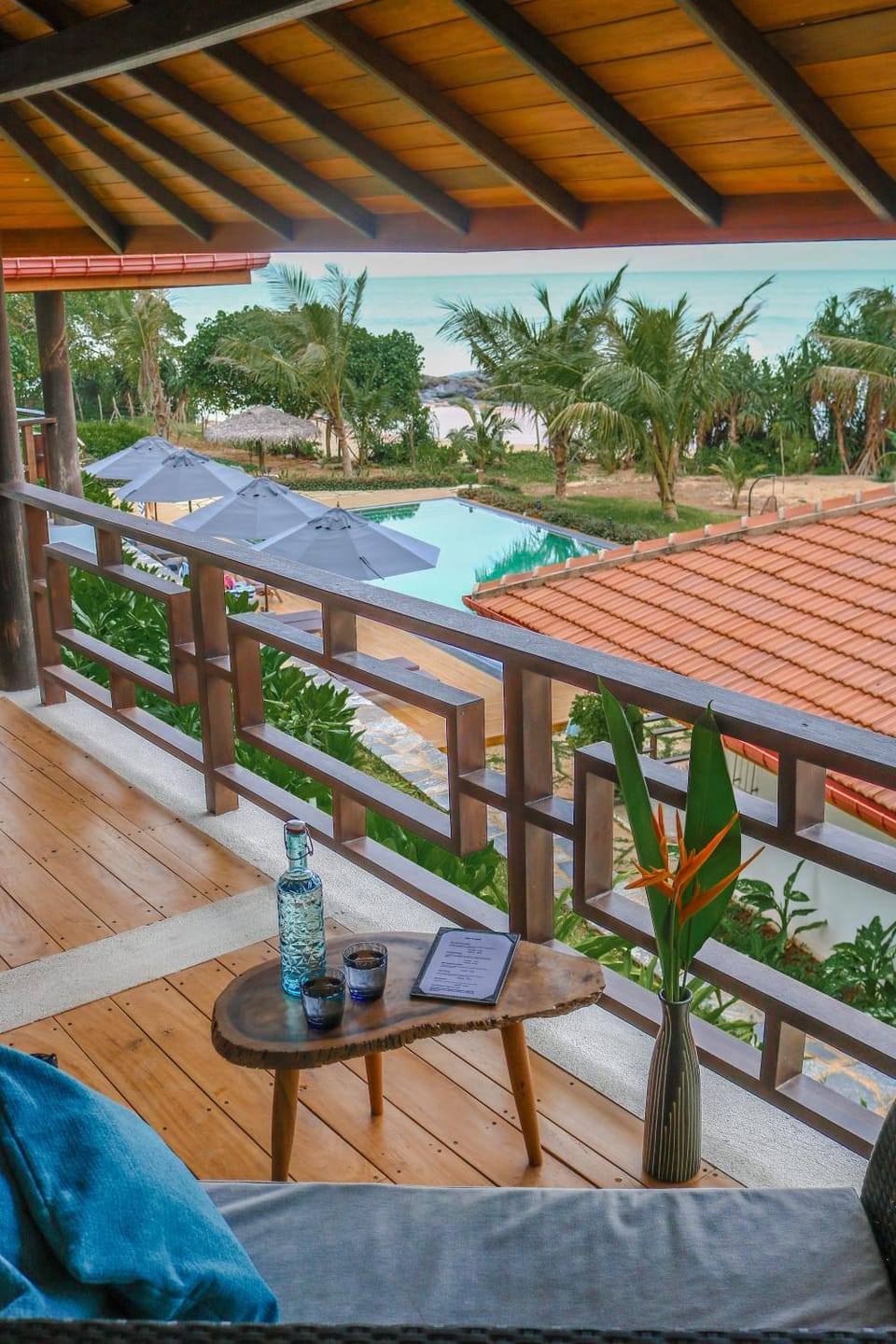 Balcony/Terrace, Dining area, Pool view