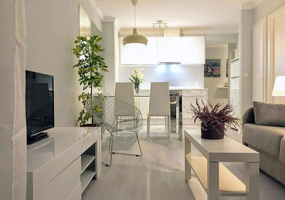 Living room, Lounge or bar, Seating area, Dining area