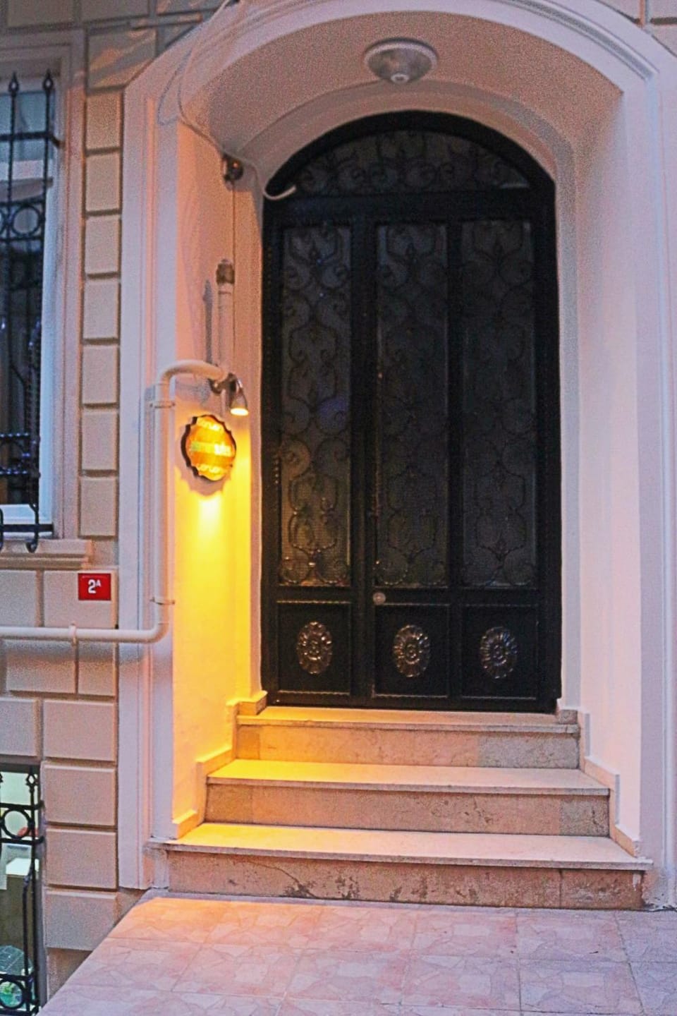 Facade/entrance