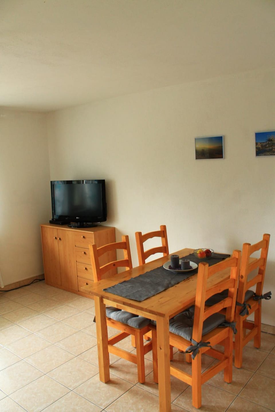TV and multimedia, Dining area