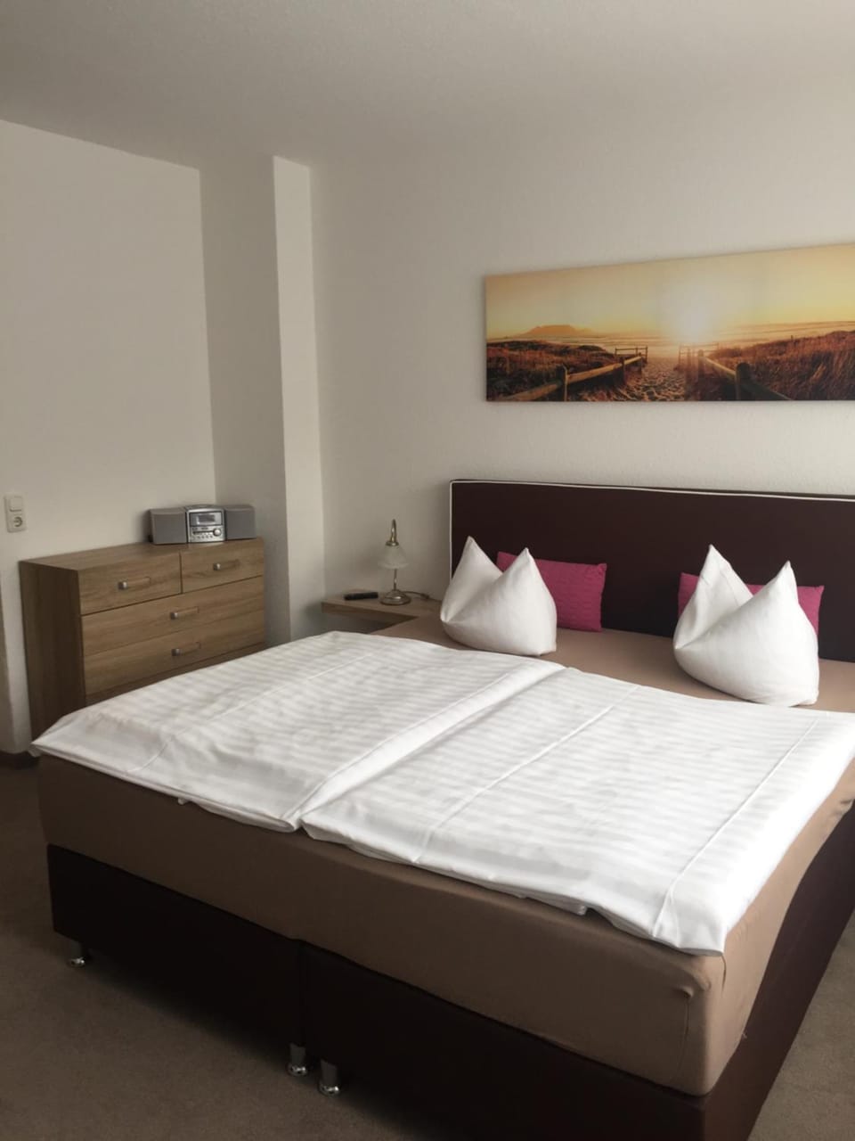 Bed, Photo of the whole room