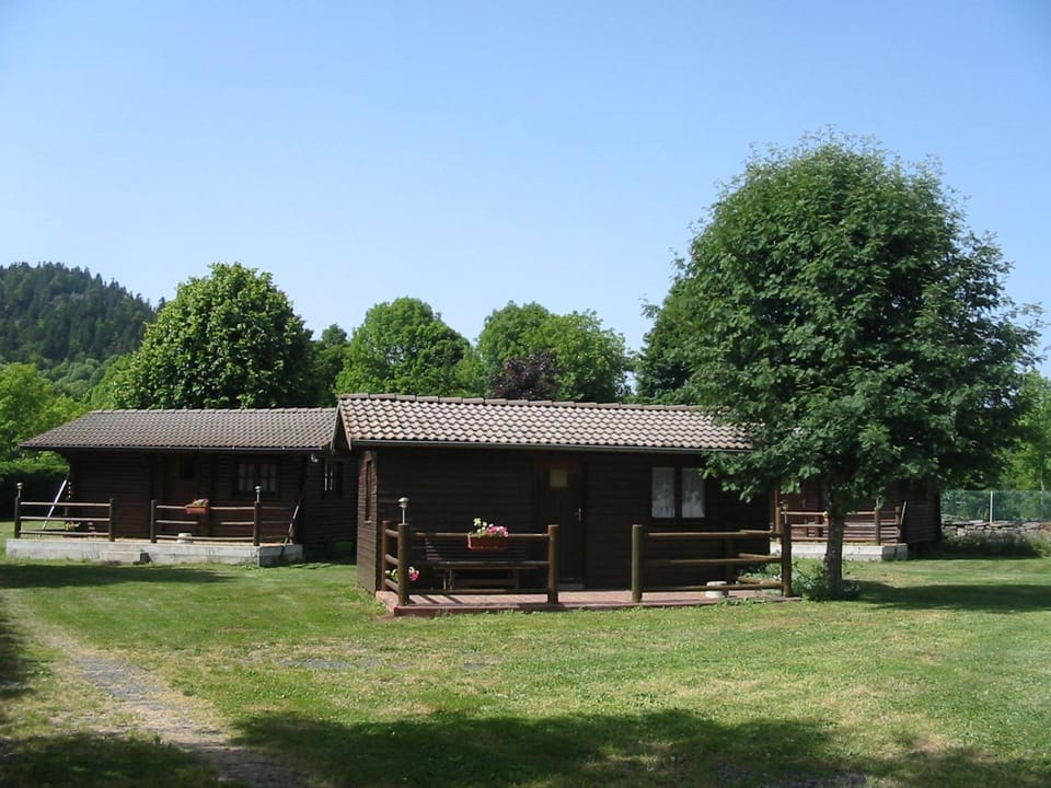 Camping du Meygal Campground/ 
RV Resort in Auvergne-Rhône-Alpes