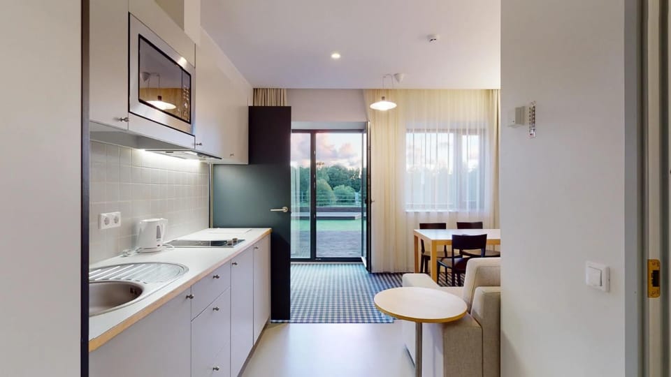 Kitchen or kitchenette, Living room