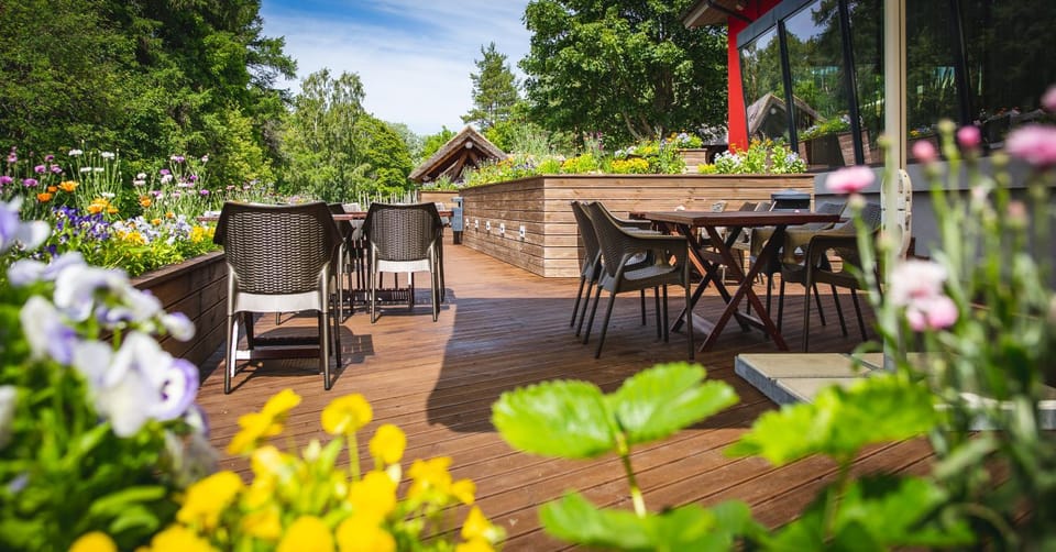 Restaurant/places to eat, Balcony/Terrace, Balcony/Terrace