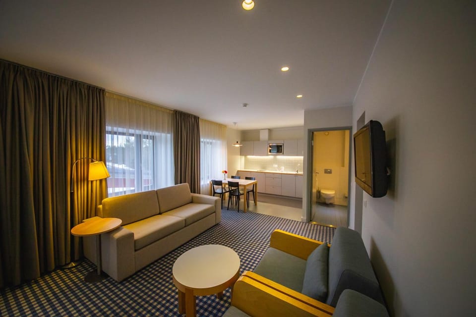 Bathroom, Coffee/tea facilities, Kitchen or kitchenette, Living room, children, Family