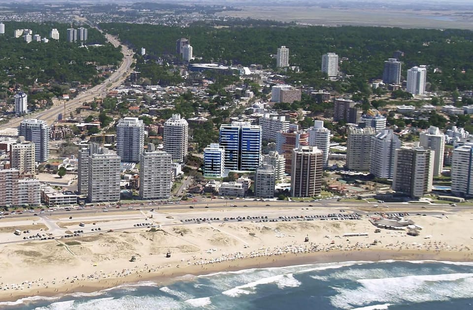 Off site, Neighbourhood, Natural landscape, Summer, Beach