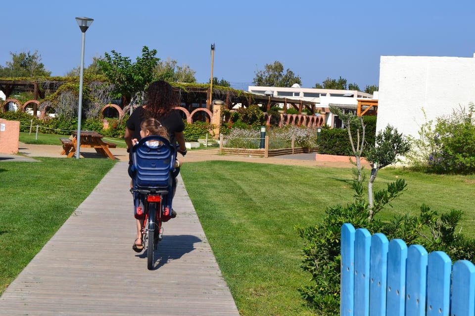 Day, People, Natural landscape, Guests, children, group of guests