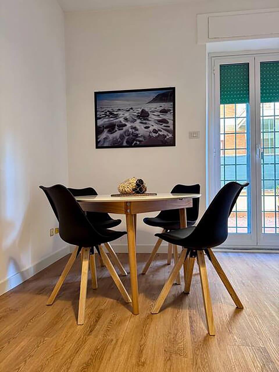 TV and multimedia, Living room, Dining area